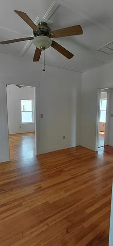 21 Knight St #4 Photo 1