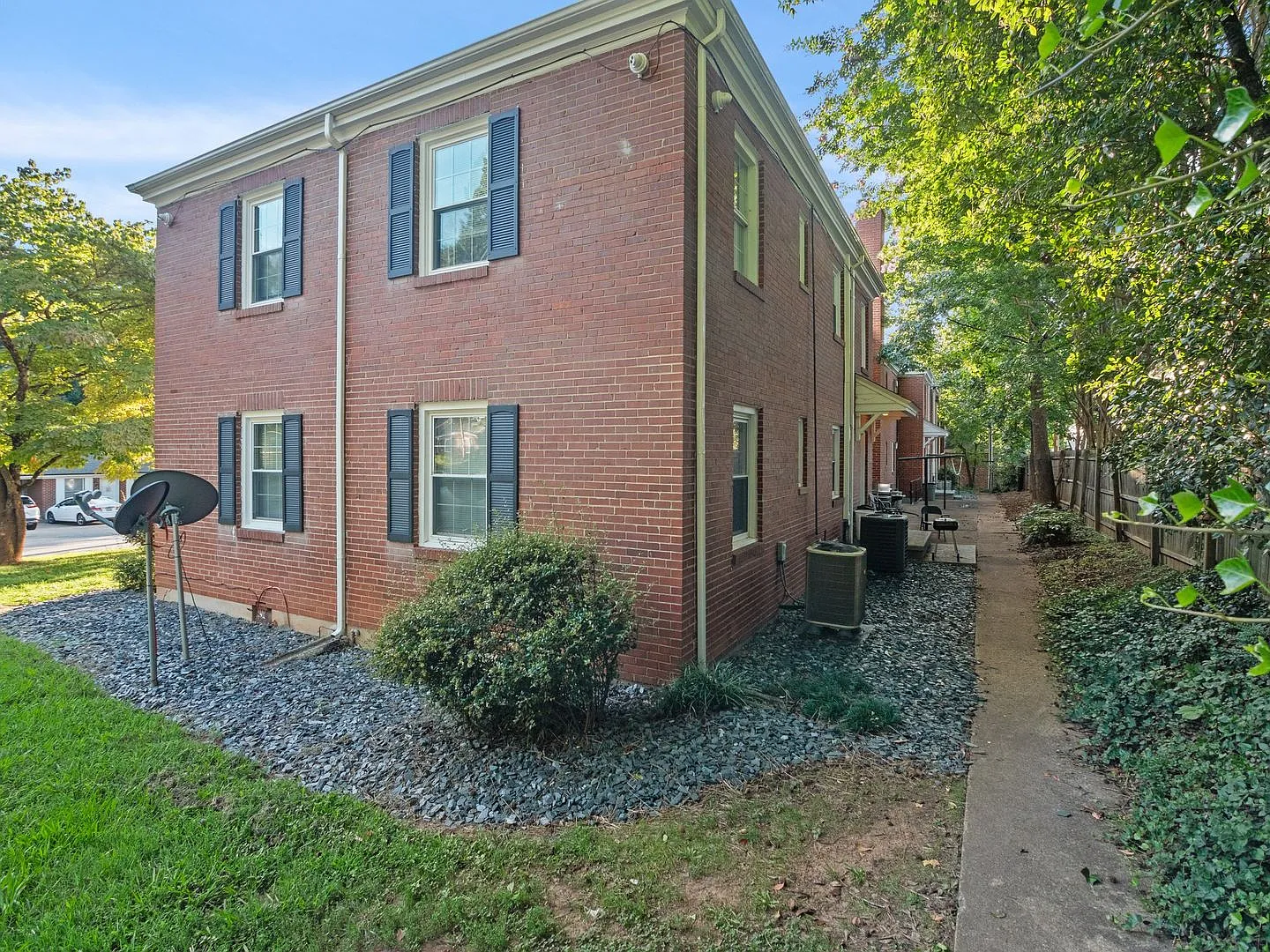 2 bed/1 bath at Monroe St. Apartments in Martinsville, VA! — Photo 3