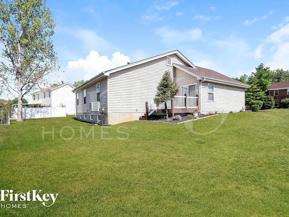 1121 Running Waters Dr