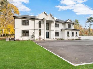 412 Mill River Rd, Oyster Bay, NY 11771