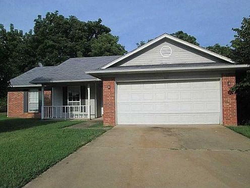 2nd image of 501 N 37th Pl