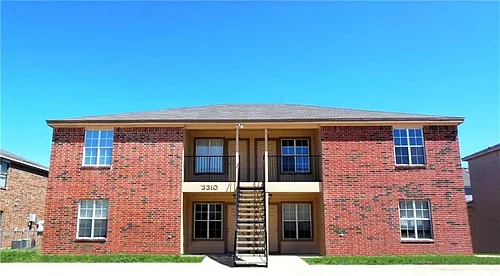 3310 Barcelona Dr Photo 1
