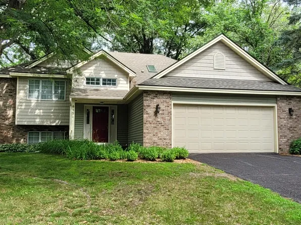 8551 Yalta St NE, Blaine, MN 55014