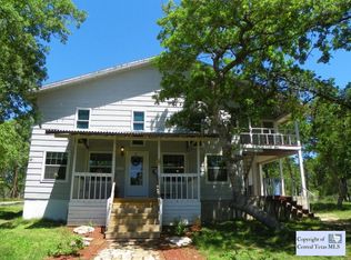 370 Blackjack Oak Rd, Seguin, TX 78155