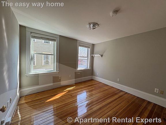 3rd image of 1675 Massachusetts Ave Ste 2