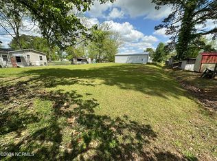 212 N West St, Dover, NC 28526