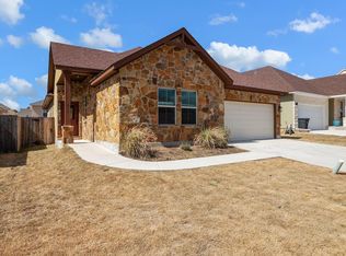 213 Winston Dr, Fredericksburg, TX 78624