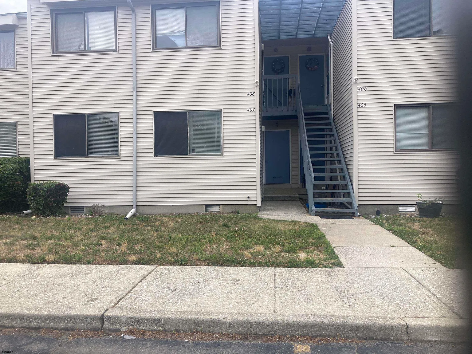 2 bed, 1.0 bath, $1,900 — Photo 2