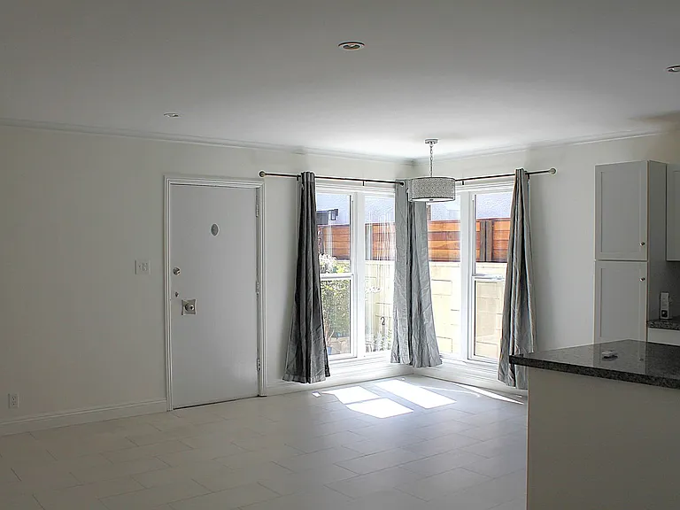 937 Hilldale Ave — Photo 18