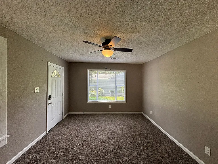 4309 N Cypress St — Photo 18