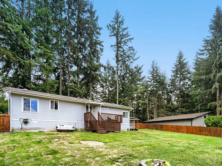23332 E Echo Lake Rd — Photo 32