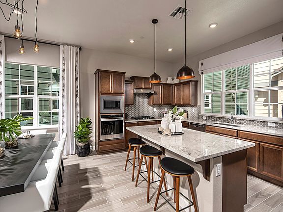 Residence 5 Kitchen and Eat-at Nook