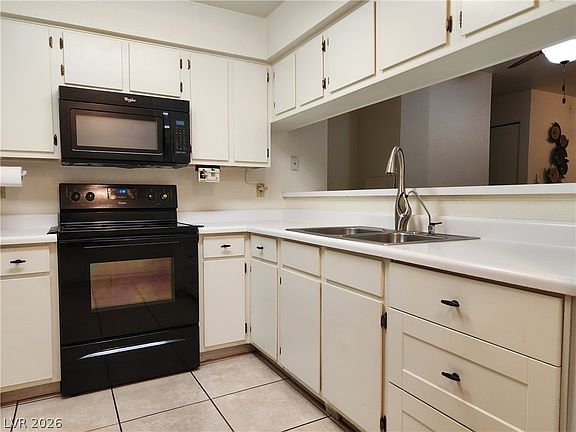 4th image of 2016 Mesquite Ln APT 104
