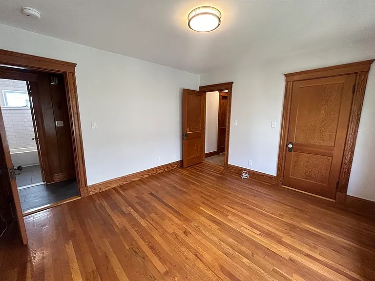 89 Woods Ave #1 — Photo 16
