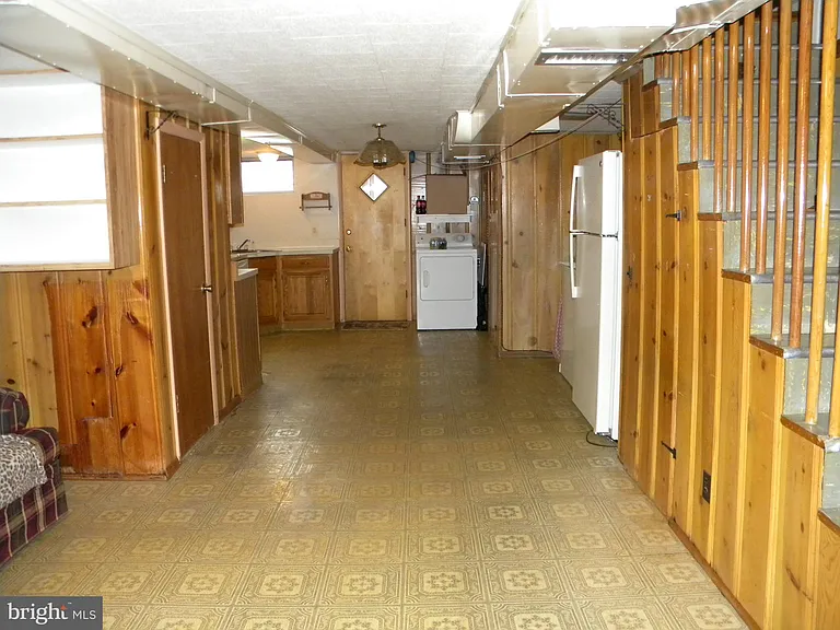 325 Imla St — Photo 18