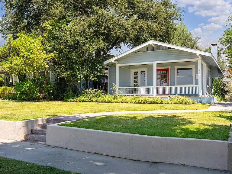 365 W Sierra Madre Blvd — Photo 3