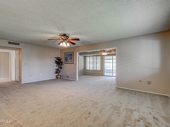 3rd image of 10646 W Saratoga Cir