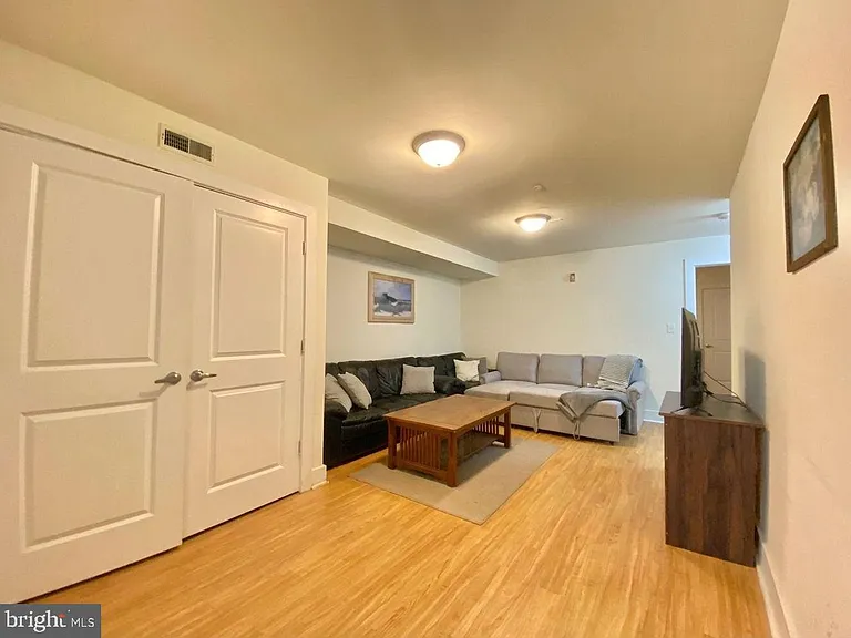 1622 W Jefferson St #1 — Photo 14