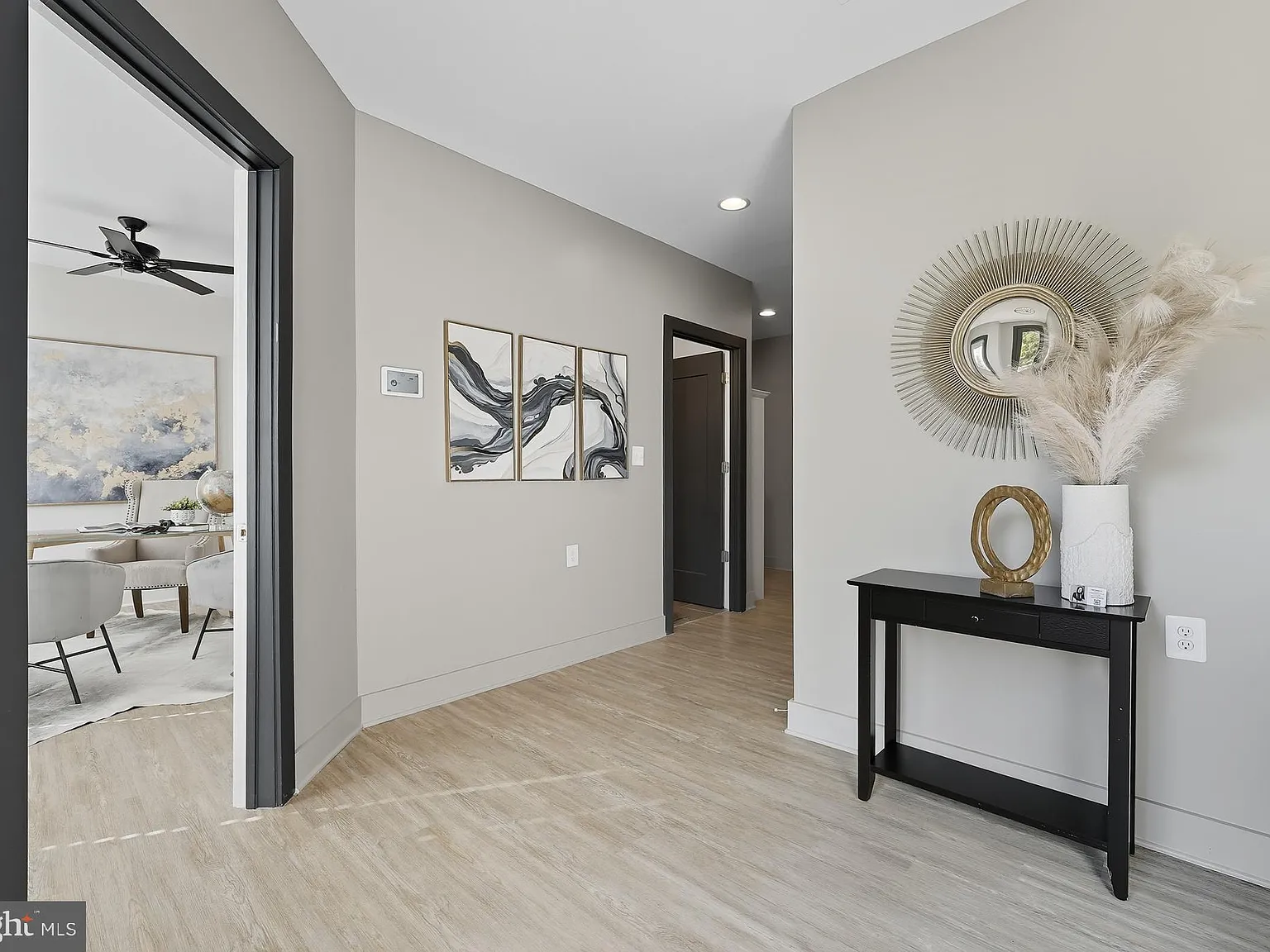 4 bed, 3.5 bath, 2620 sqft, $9,000 — Photo 2