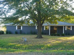 712 E Market St, Mabank, TX 75147