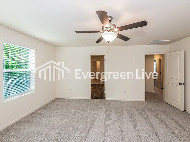 132 S Gallaspy Dr — Photo 5
