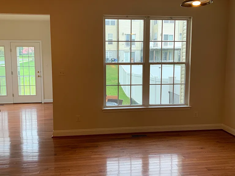 501 Callander Way — Photo 3