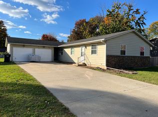 358 N Jefferson St, Zeeland, MI 49464