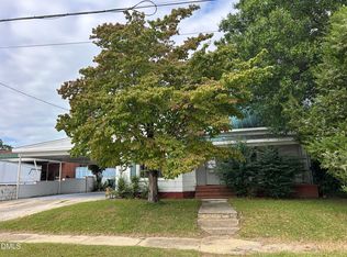 209 E Harnett St, Dunn, NC 28334