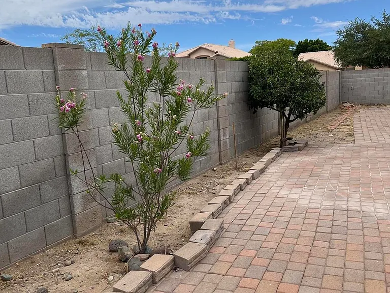 407 W Helena Dr — Photo 10