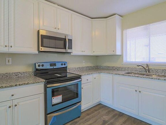 5th image of 352 Chermont Dr