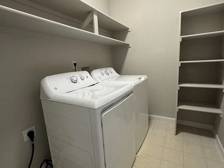 8465 S Holland Way #1-202 — Photo 29