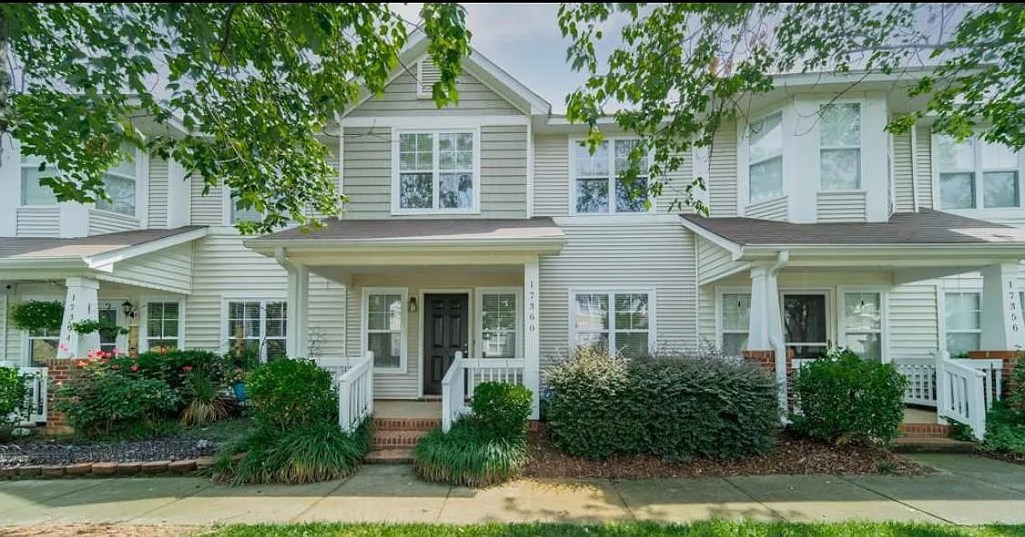 2 bed, 1327 sqft, $2,300 — Photo 1