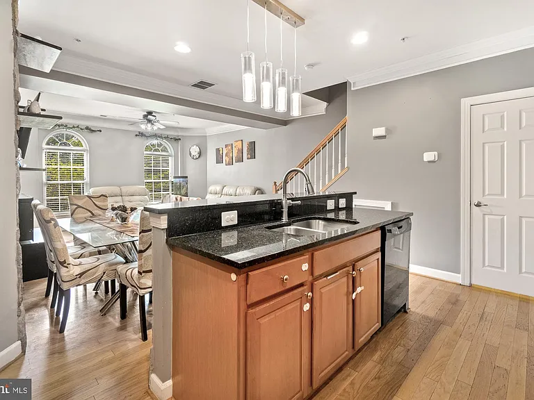 3565 Holborn Pl — Photo 13