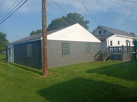 1816 Howard St — Photo 2