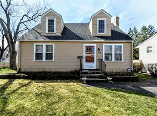 3713 Grand Ave, McHenry, IL 60050