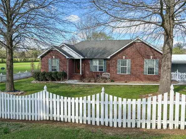 196 Brawley Cir, Readyville, TN 37149