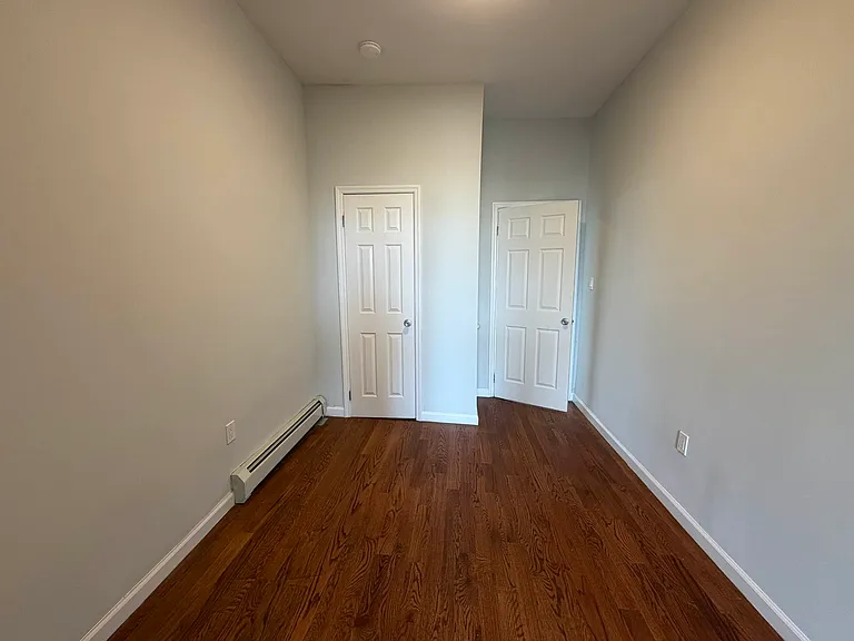 504 Woodward Ave #3L — Photo 9