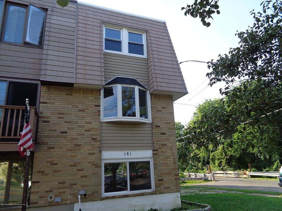 1st image of 101 Moreland St