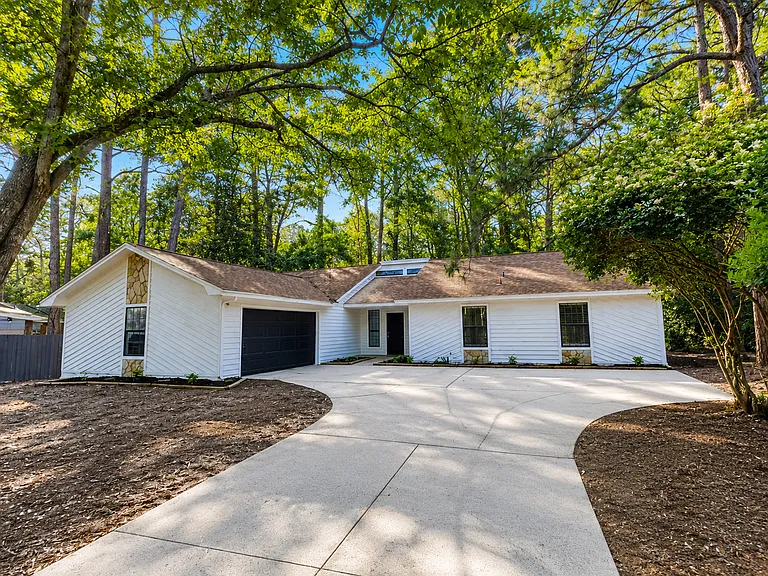 723 Prestwick Dr — Photo 30
