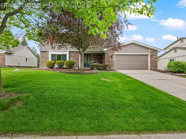 25979 Petros Blvd, Novi, MI 48375