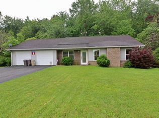 575 Grave Hill Rd, Oneida, TN 37841
