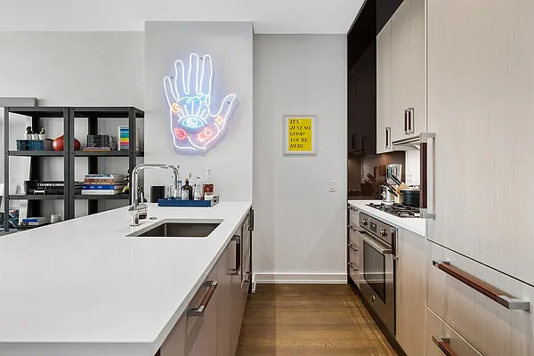 Rented by REAL New York | media 16