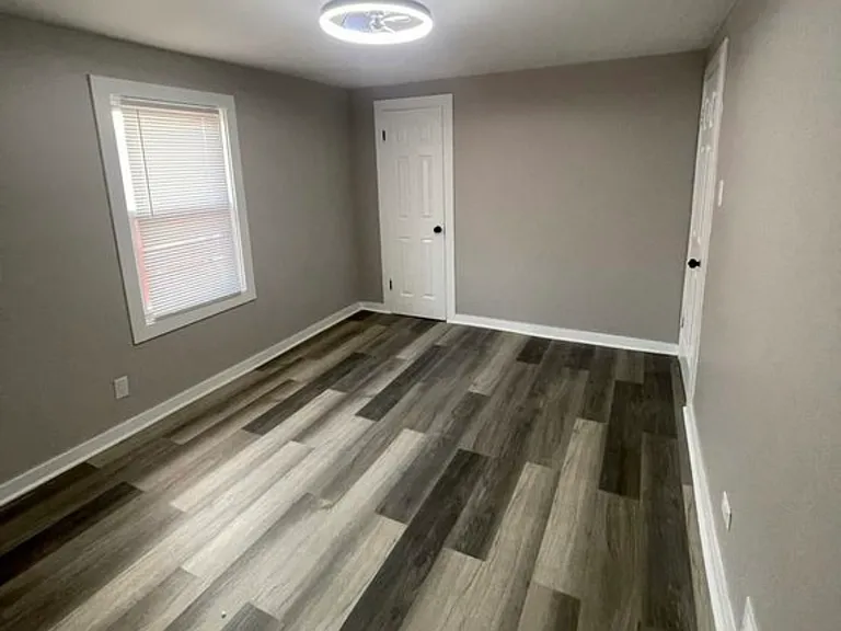 539 Wentworth Ave — Photo 9