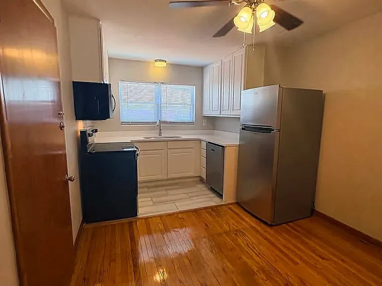 3815 Nanz Ave — Photo 13