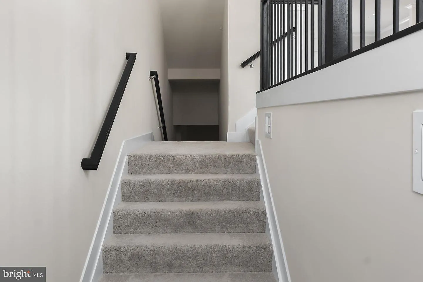 4 bed, 3.5 bath, $3,990 — Photo 3