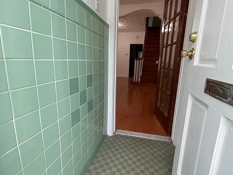 1633 S Carlisle St — Photo 3
