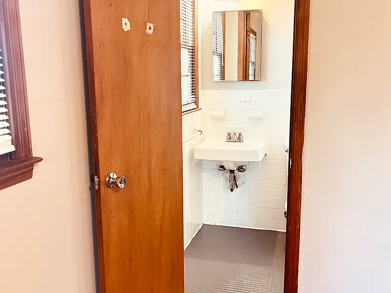 2417 Alandale Dr — Photo 21