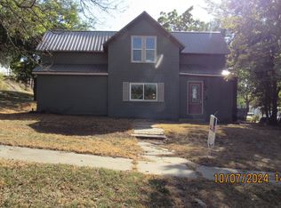 750 Dakota St, Akron, IA 51001