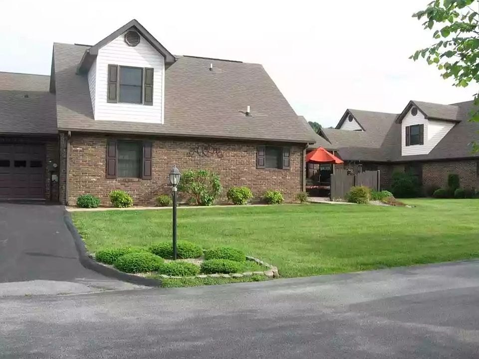 1st image of 18958 Middle Dr