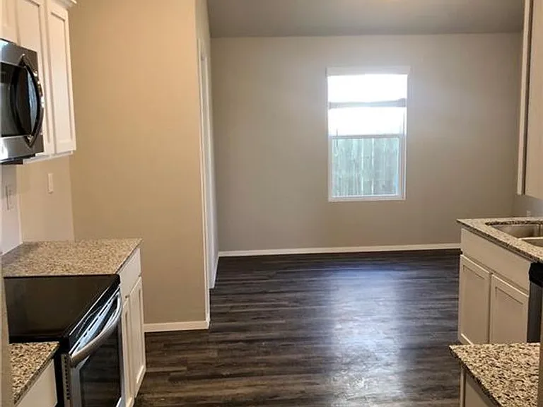1236 S Nighthawk Ln — Photo 5